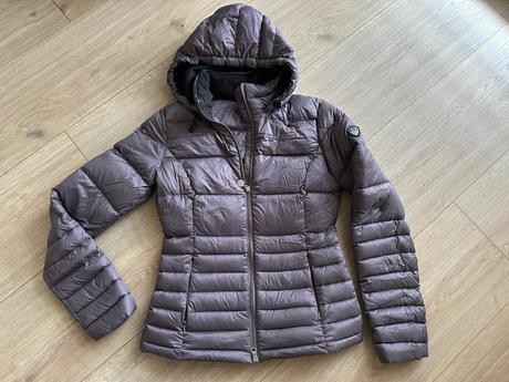 Armani páperová bundička, armani,s