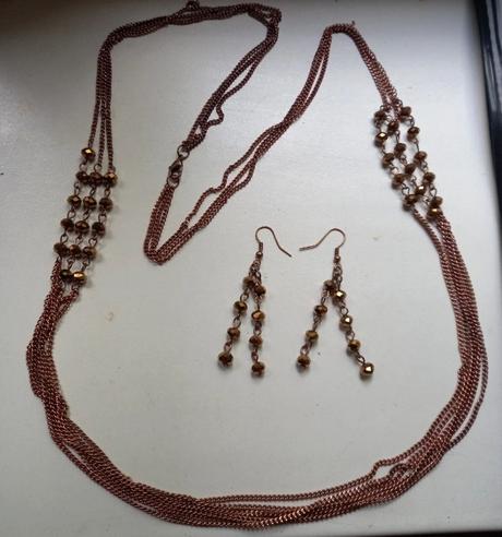 Set hnedej bižutérie, 