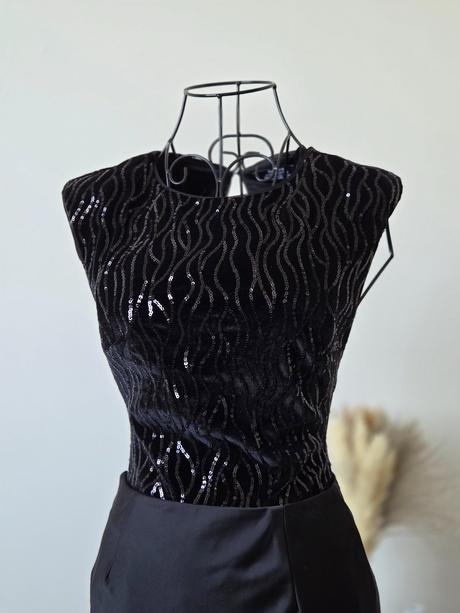 Body s flitrami xs, bershka,xs