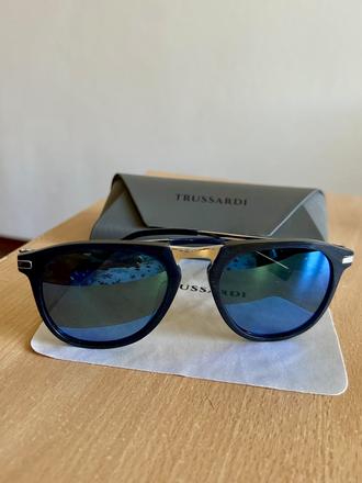 Slnečné tmavomodré okuliare zn.trussardi unisex, trussardi