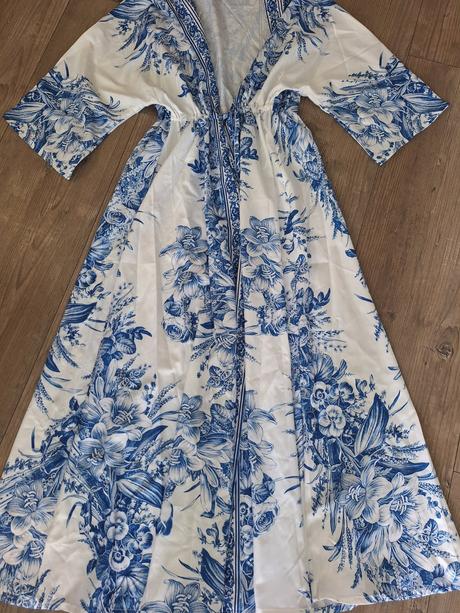 Maxi saty greece, s