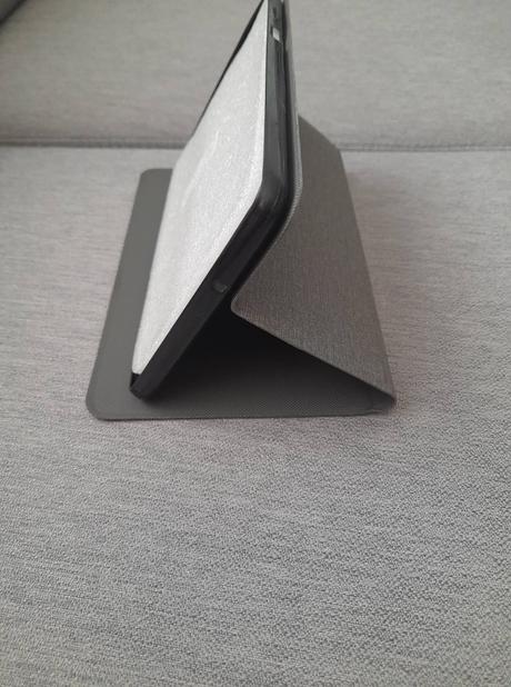 Obal na tablet 2ks nové, 