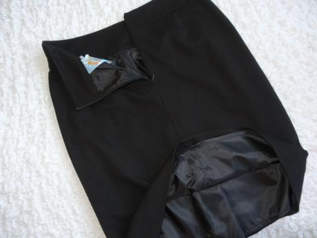 Dve dámske sukne vo veľ.m / 40, m