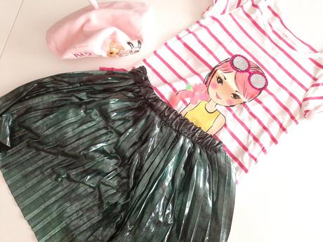 Lesklá sukňa skladana, pepco,140