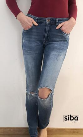 Potrhané rifle rebel, rebel,s