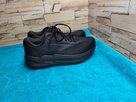 Brooks 42 - čierna bežecká obuv, 42