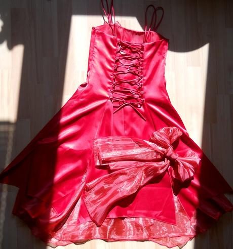 Plesové šaty so štólou, 36