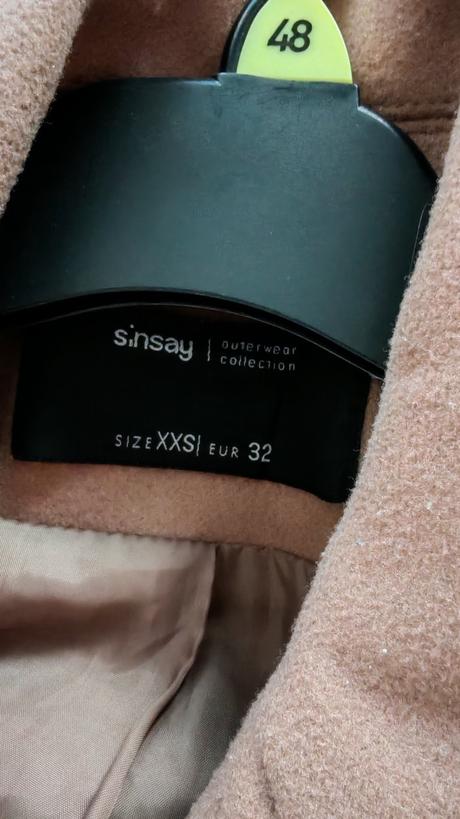 Kabát, sinsay,32
