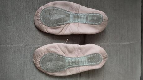 Baletné cvičky/piškóty, 33