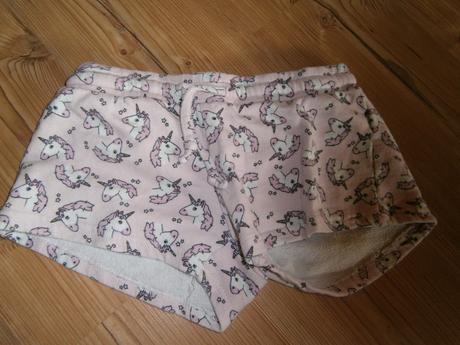 Kraťasy po 3 eur/ks, colours of the world,xs