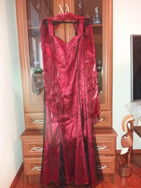 Dlhé spoločenské šaty 46, 46