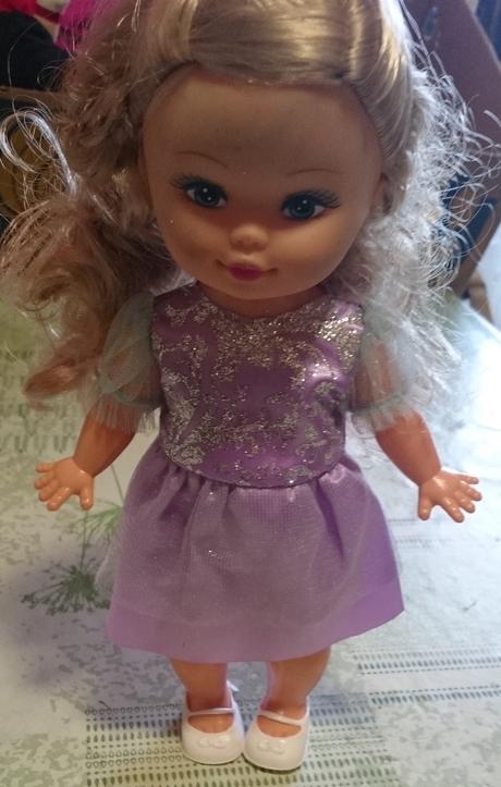 Plastová bábika adelka princezná fialové šaty 28cm,