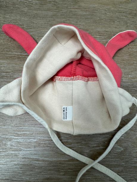 Čiapočka s uškami, 62