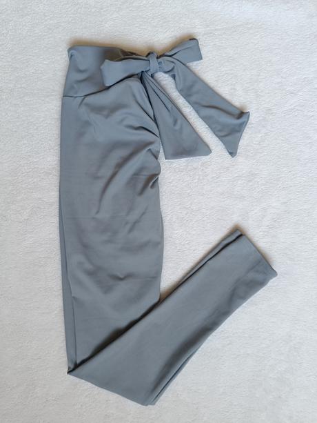 Legíny s vysokým pásom, s