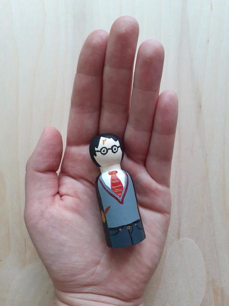 Ručne maľovana figúrka/kľúčenka/magnetka,