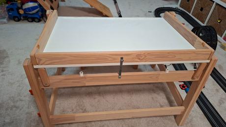 Detsktý rastúci stol ikea flisat,