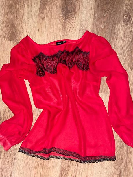 Priesvitná blúzka, 34