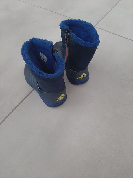 Zimne cizmy, adidas,26