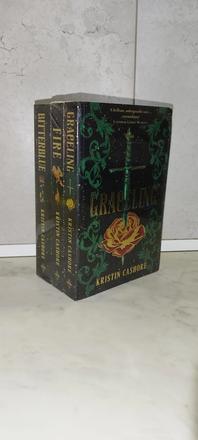 Kristin cashore - realm series,