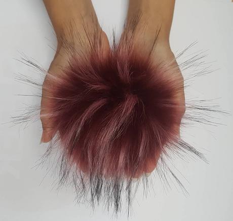 Kožušinový brmbolec č.40, 