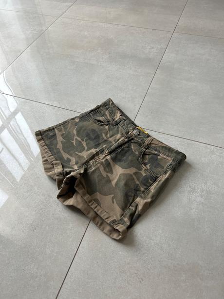 Kratasky top stav, m