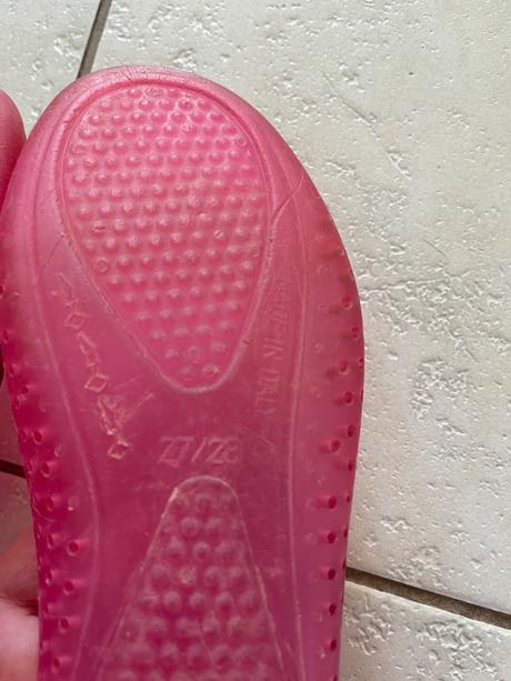 Gumené topánočky do vody, 28