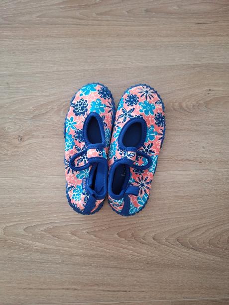 Topanky do vody s kvetinami, playshoes,31