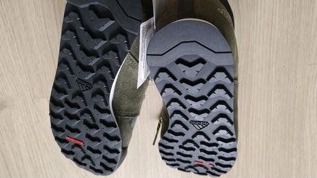 Nenosené topánky s visačkou, adidas,30