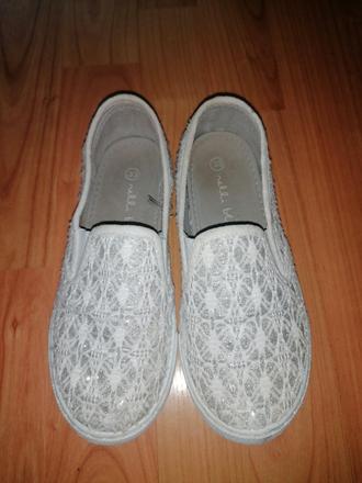 Platené balerinky, 33