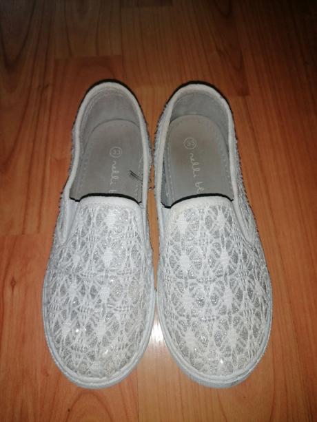 Platené balerinky, 33