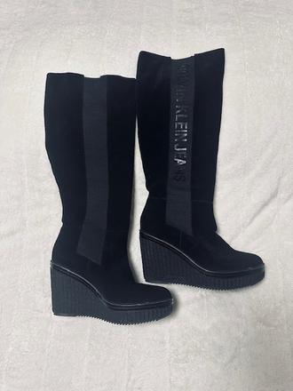 Čierne čižmy na platforme zn. calvin klein jeans, 39