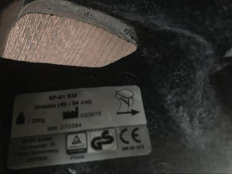 Predám detskú prilbu crivit, 49-54 cm, rukavice, 