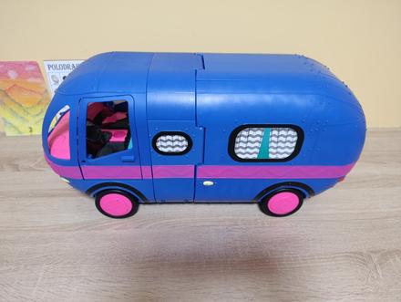 L.ol karavan, klubovňa, bábiky a príslušenstvo, 