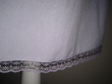 Levanduľová sukňa s čipkou veľ. m, m