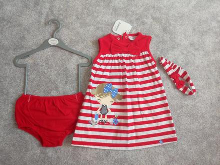 Šaty s nohavičkami a s čelenkou, 80