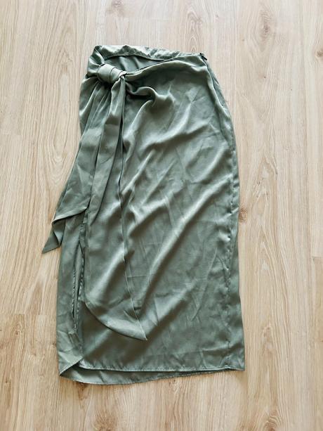 Krásna saténová sukňa značky zara, zara,s