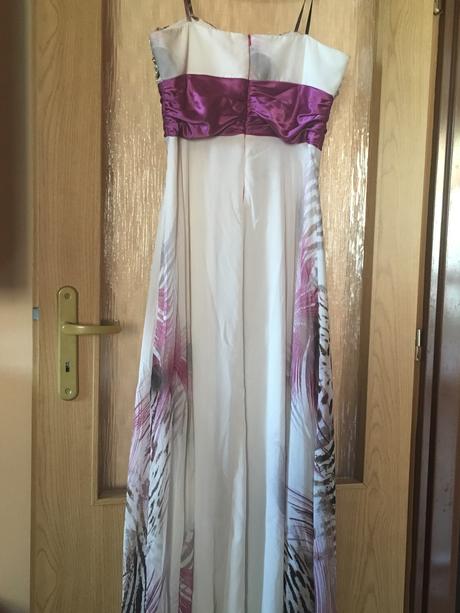 Dámske spoločenské šaty, 44