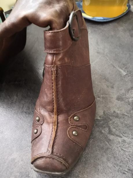 Kožené čižmy 2x obuté, 39