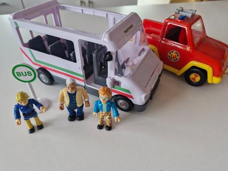 Autobus požiarnik sam, 