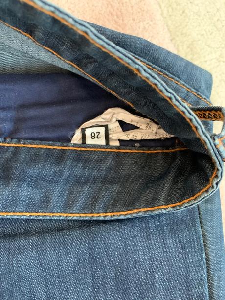 Damske rifle nohavice d&g, 28