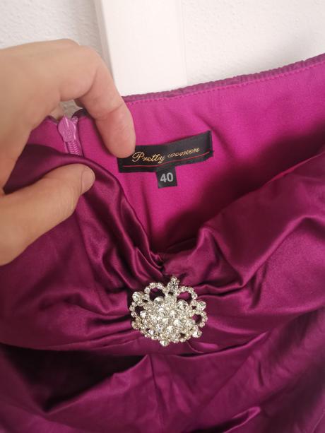 Spoločenské šaty, l