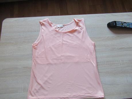 Pružný top, 48