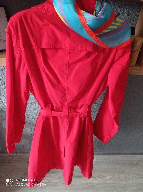 Trenčkot +šatka, 36