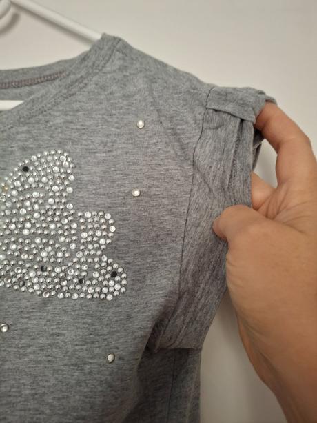 Krasne tricko s mašličkou m, m