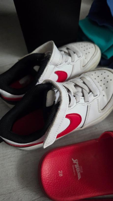 Balík oblečenia, 104–116