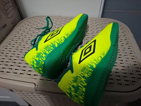 Talovky, umbro,33