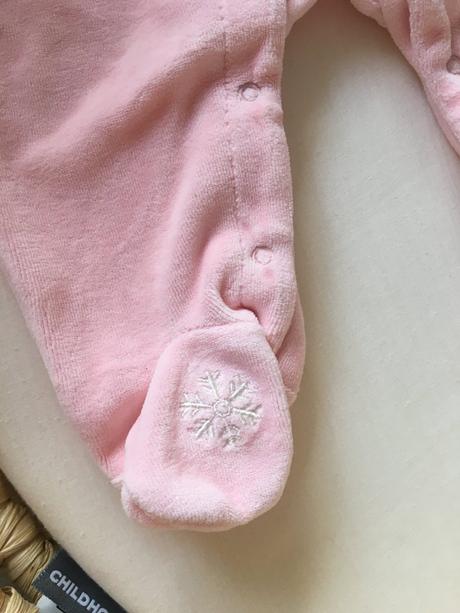 Dievčenské pyžamko, 56