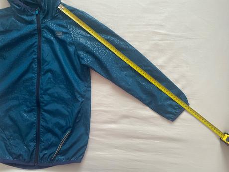 Vetruodolná bunda, decathlon,128