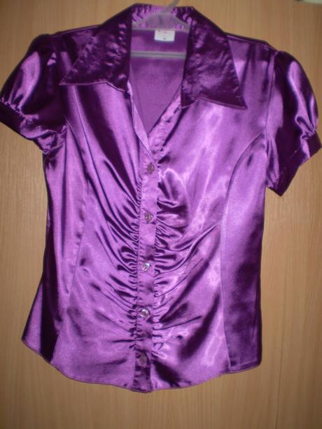 Saténová blúzka, 36