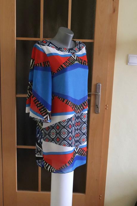 Šaty - bezchybný stav, l